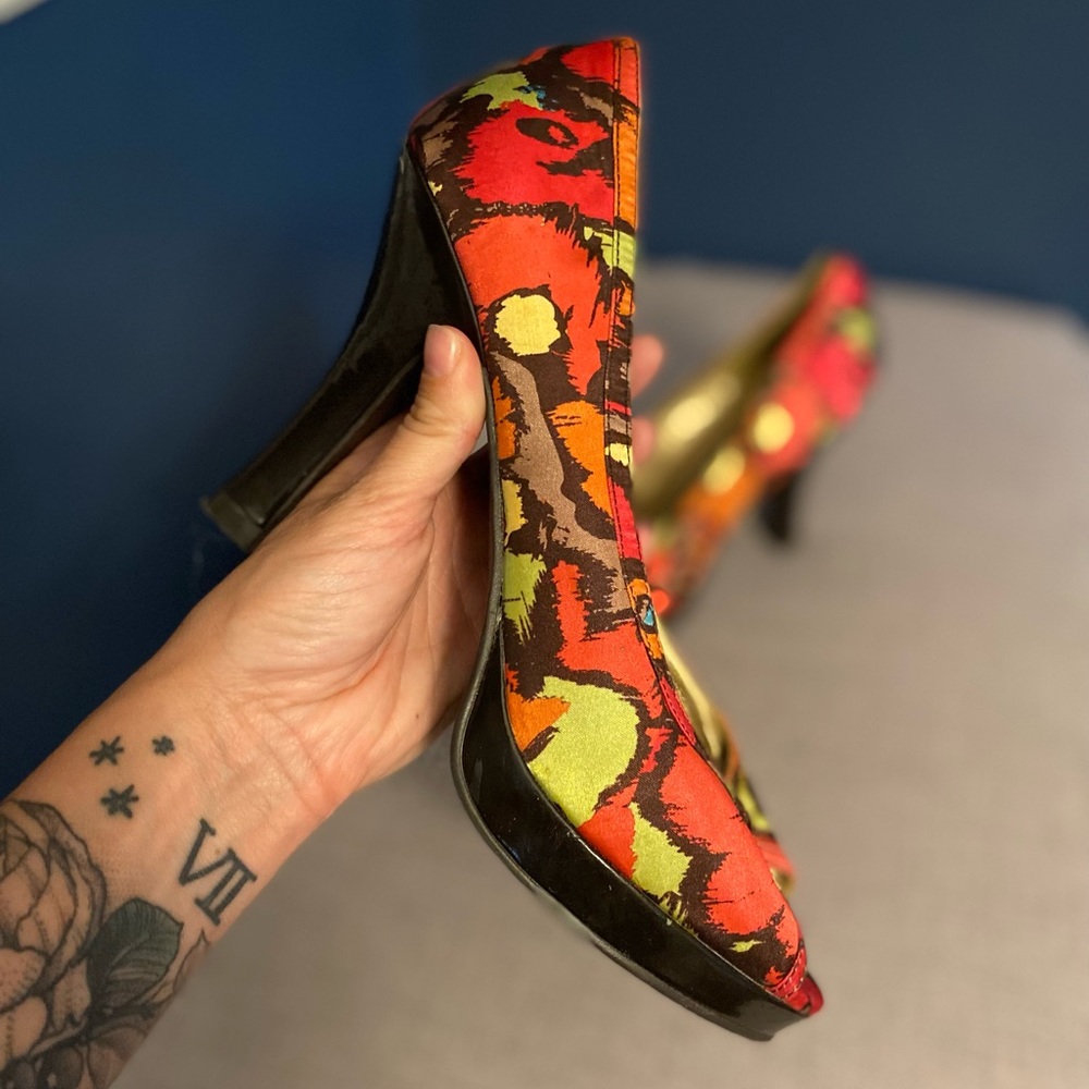 Steve Madden peep toe heels